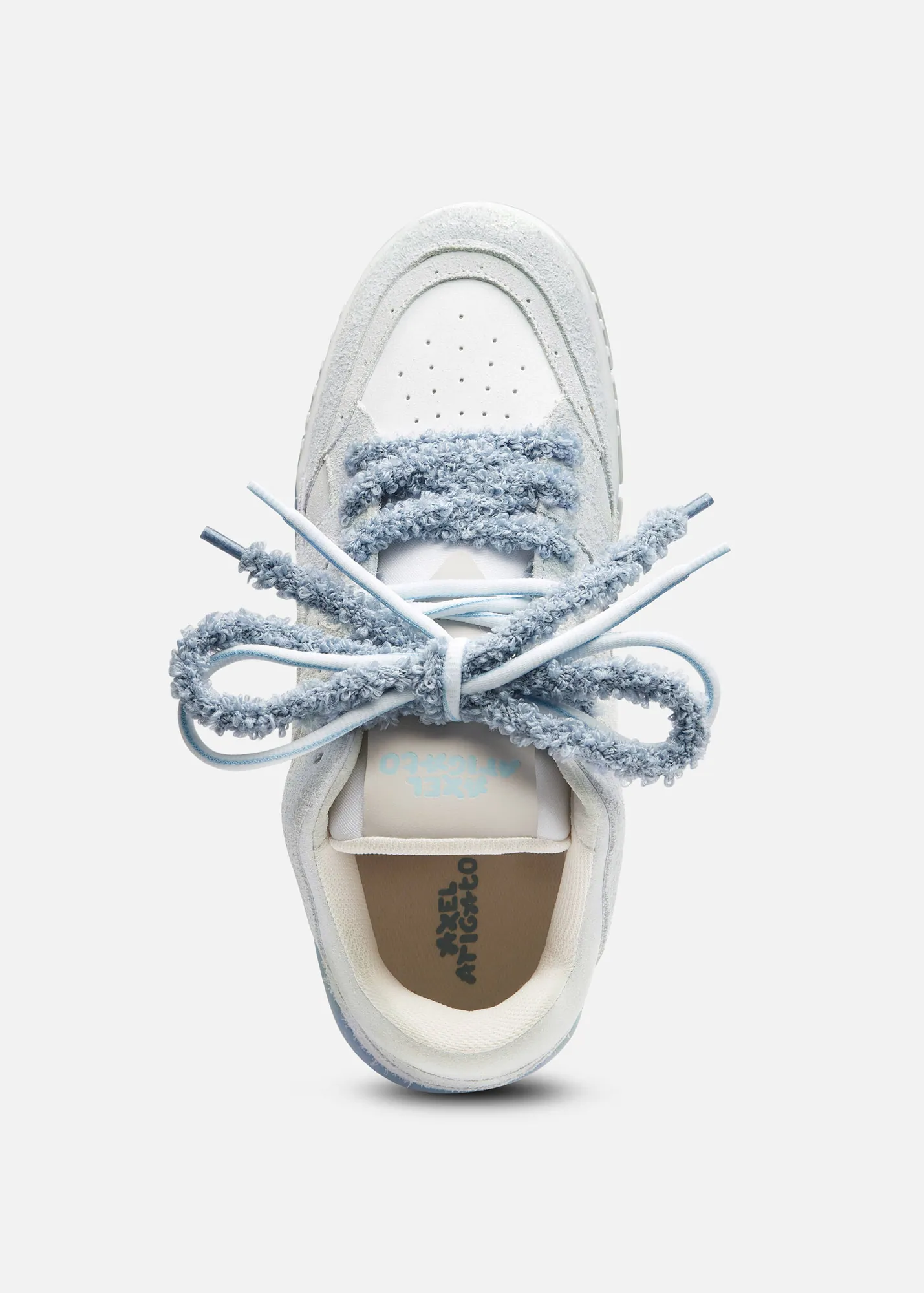 Area Lo Label Sneaker