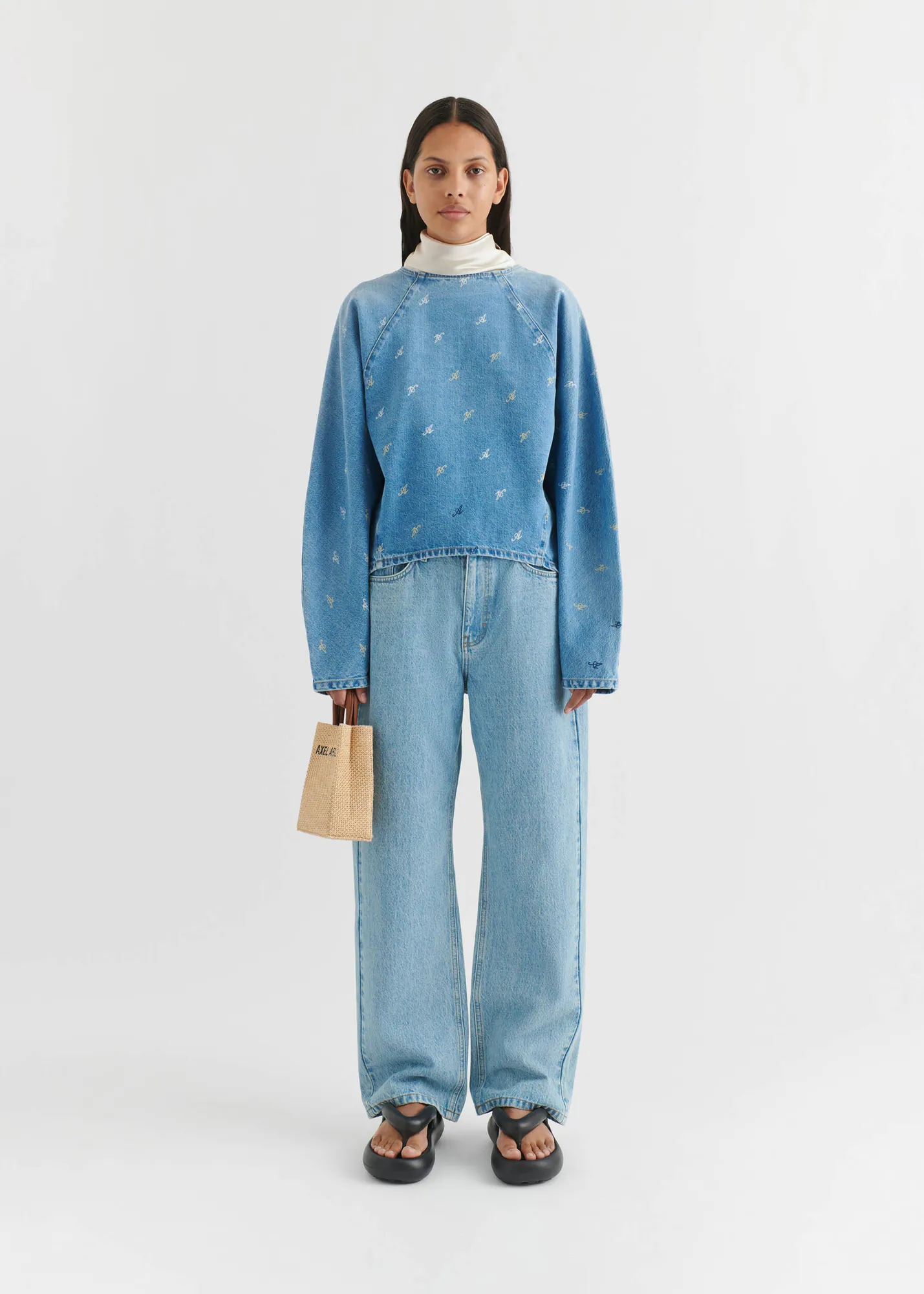 Daisy Script A Sweatshirt
