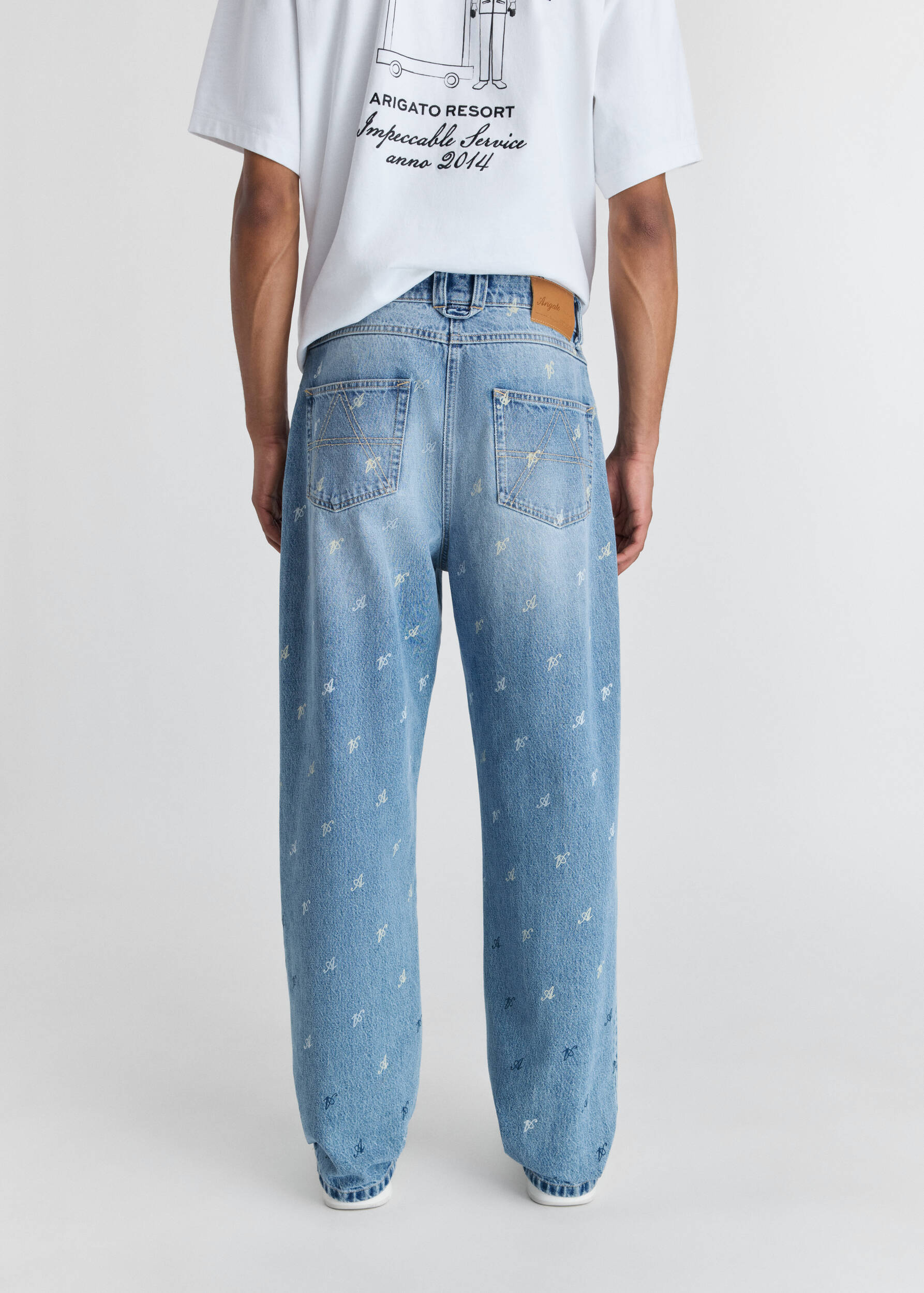 Play Relaxed-Fit Jeans