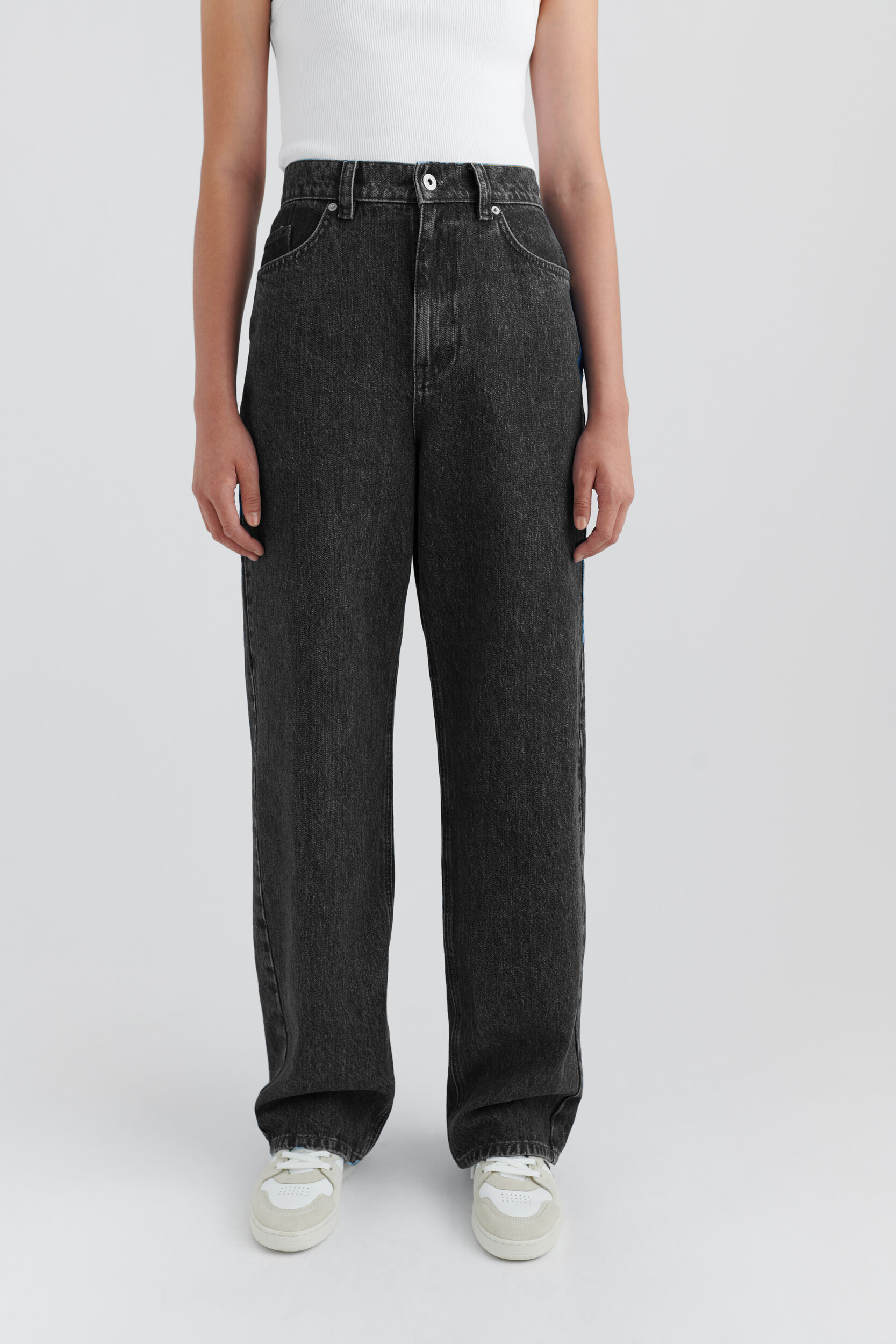 Sly Mid-Rise Jeans - AXEL ARIGATO