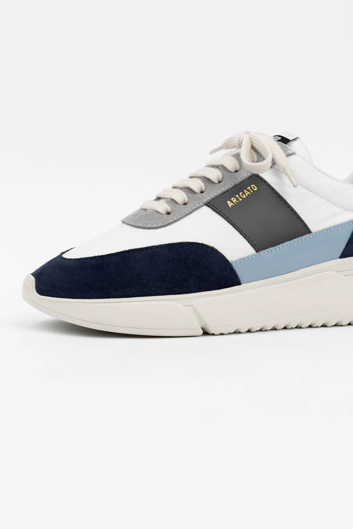 Genesis Vintage Runner