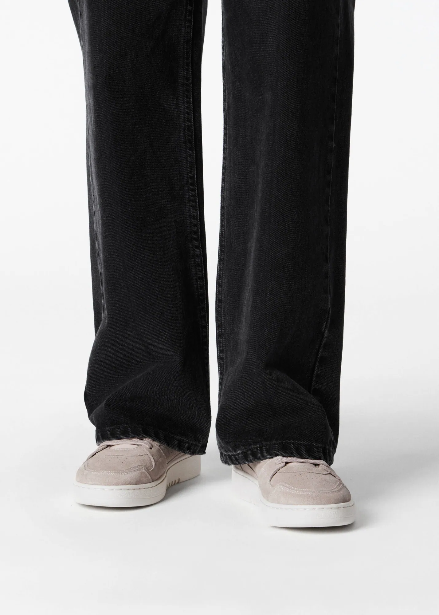 Dice Lo Sneaker