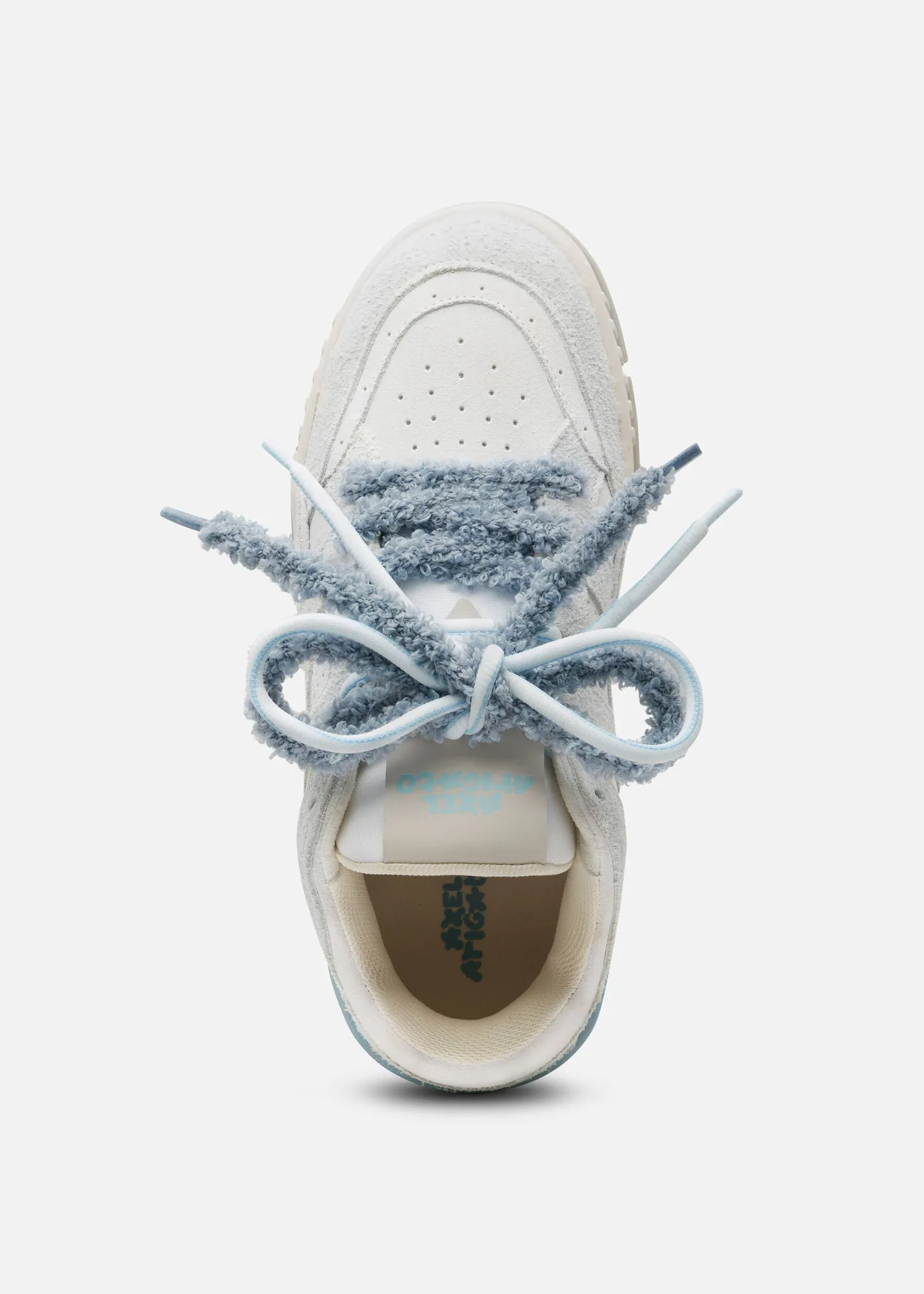 Area Lo Label Sneaker