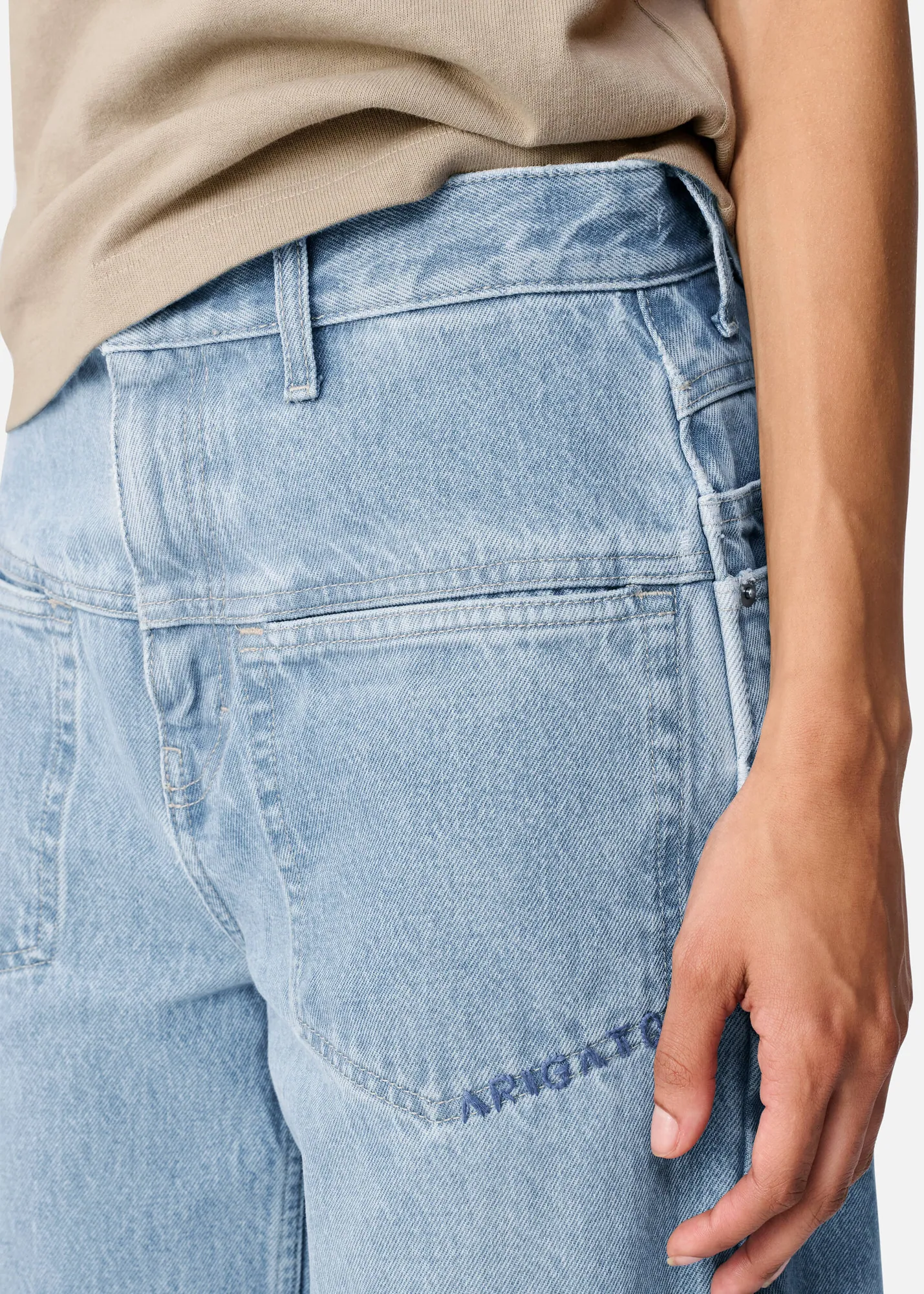 Invert Relaxed Jeans