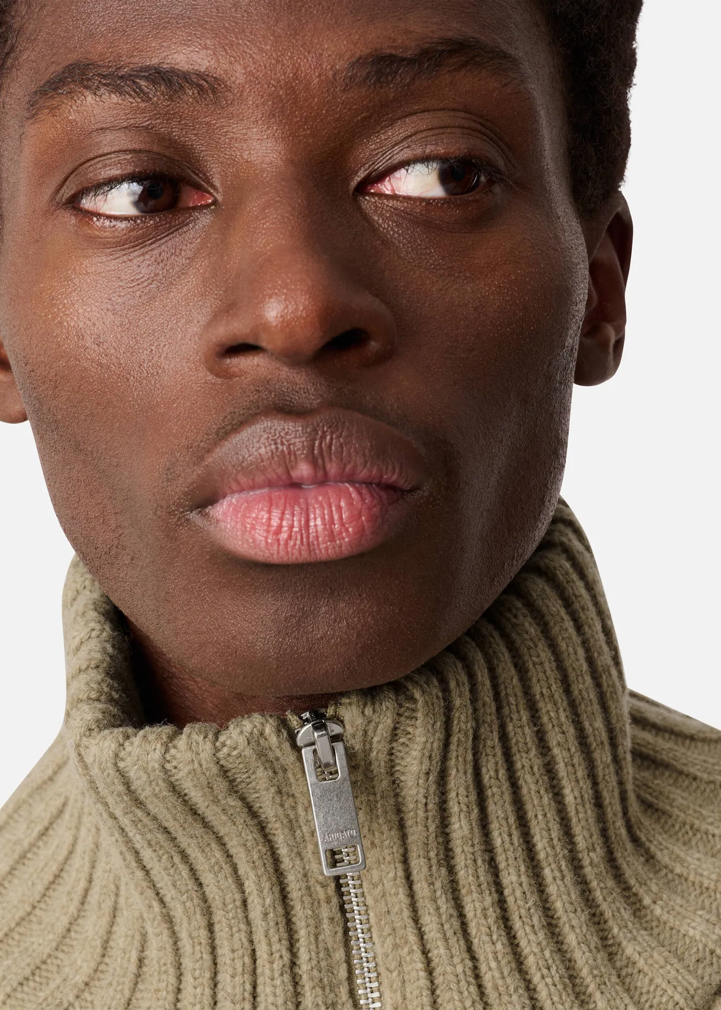 Comb Zip-up Sweater
