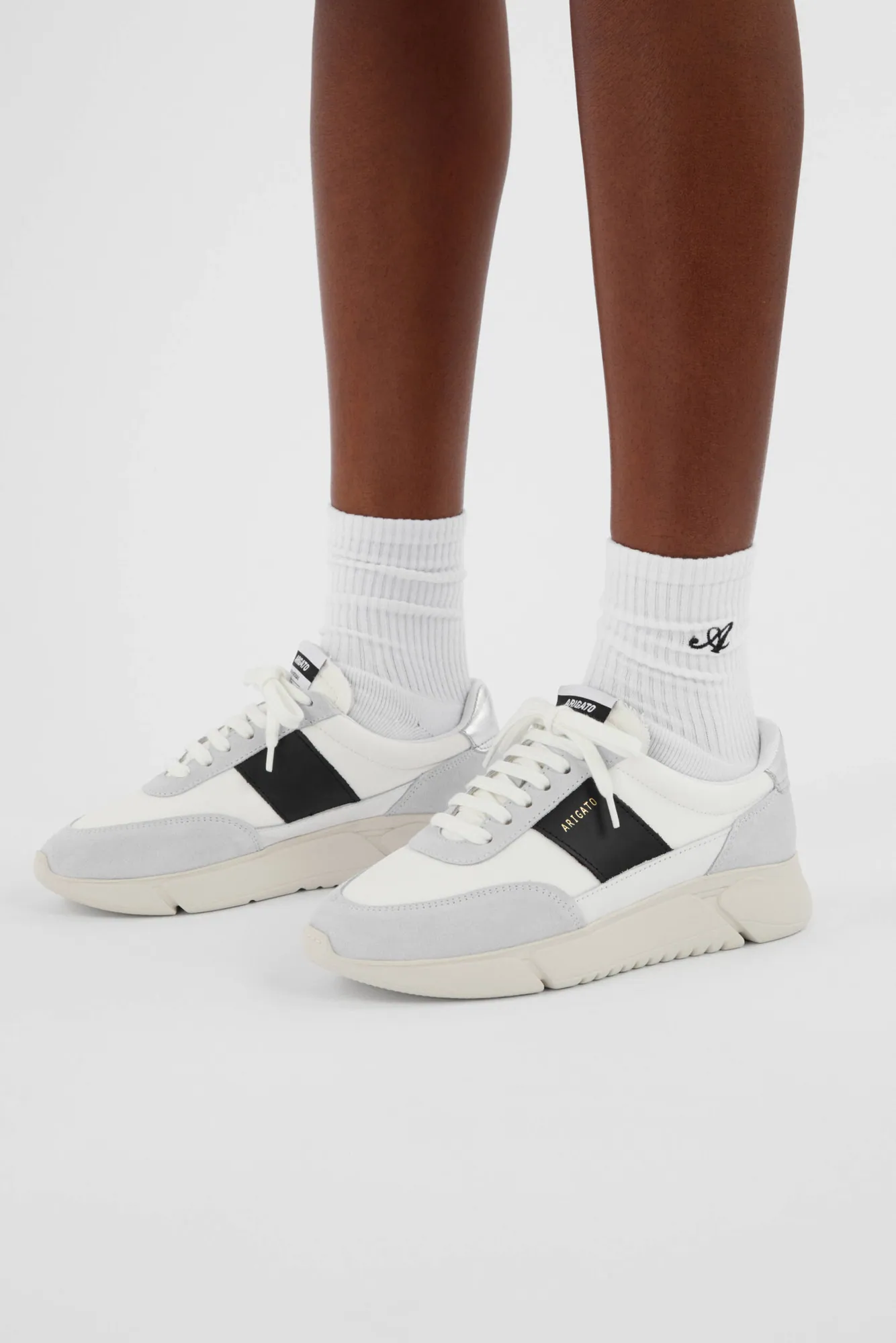 Genesis Vintage Runner