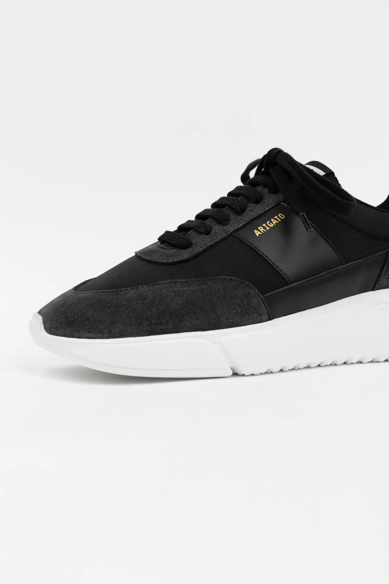 Genesis Vintage Runner