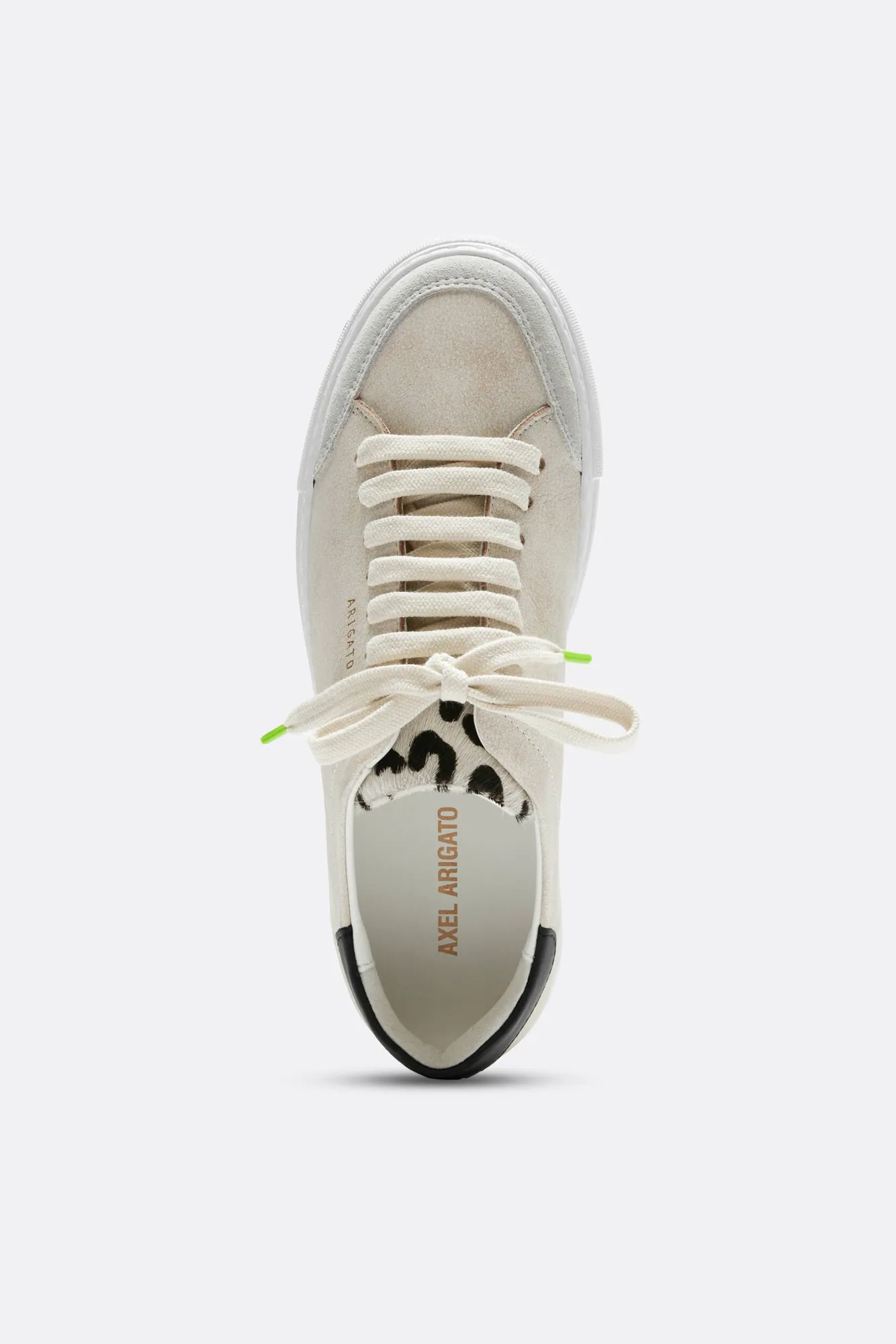 Clean 90 Triple Sneaker