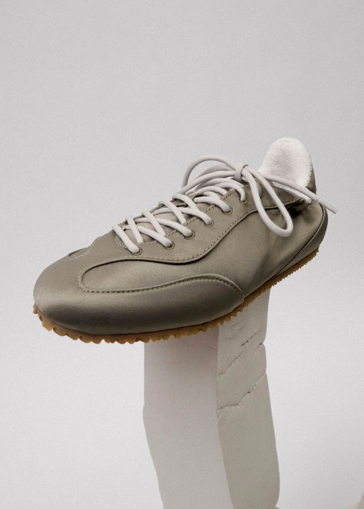 Daze Flat Runner