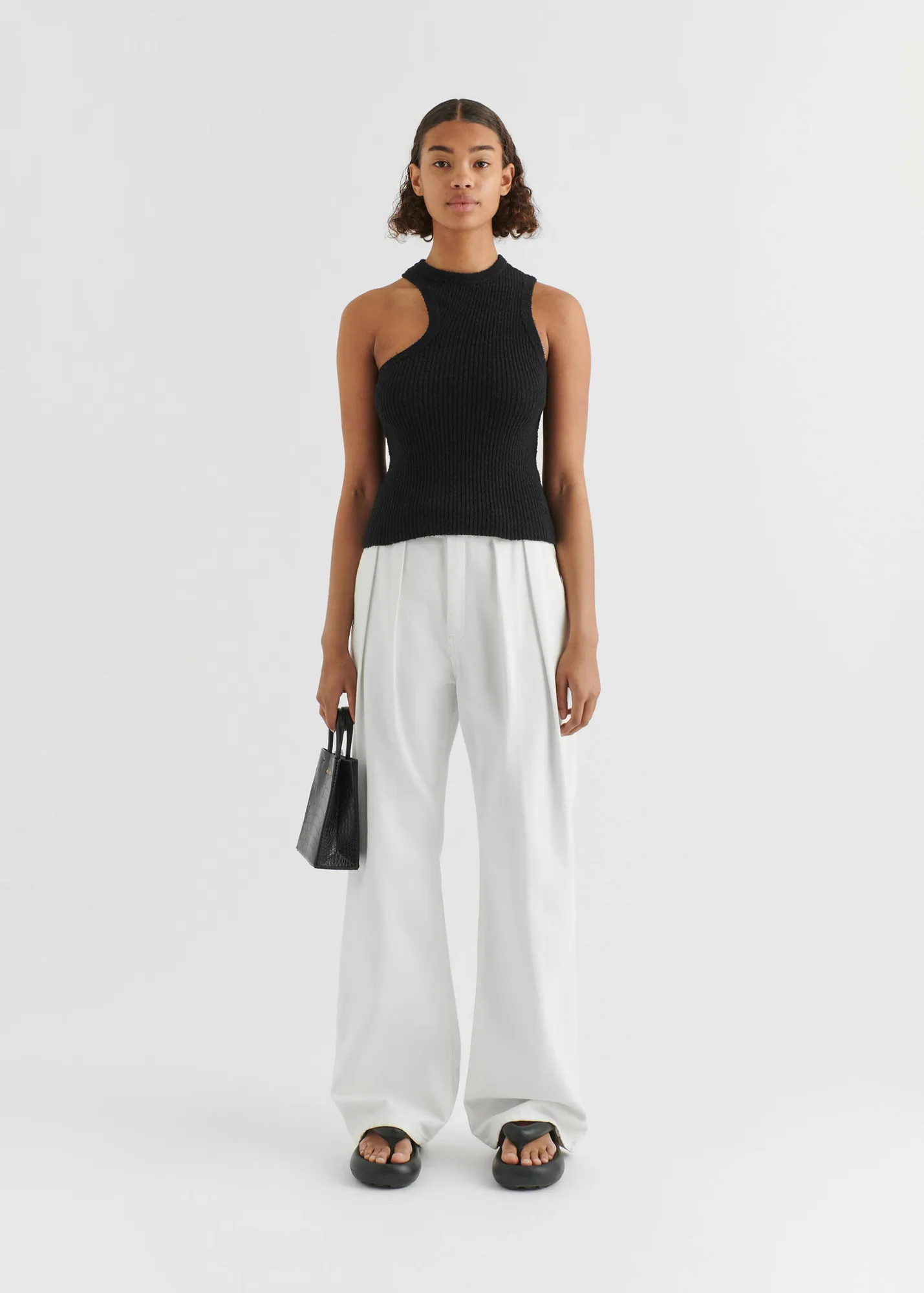 Scoop Asymmetric Tank