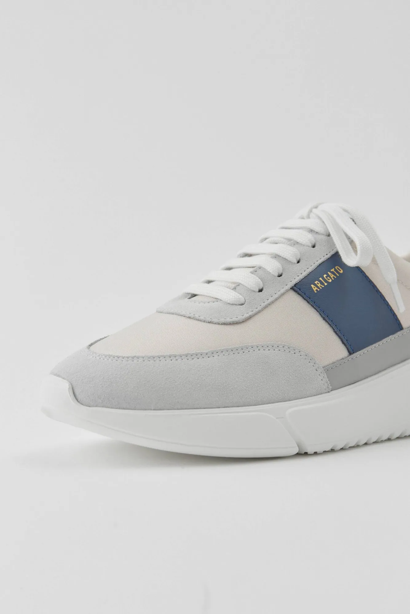 Genesis Vintage Runner