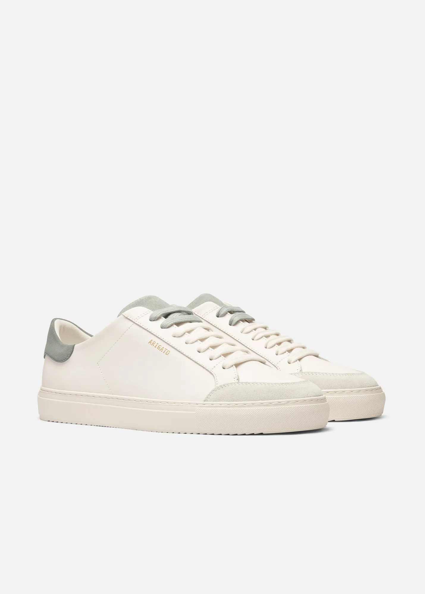 Clean 90 Triple Sneaker