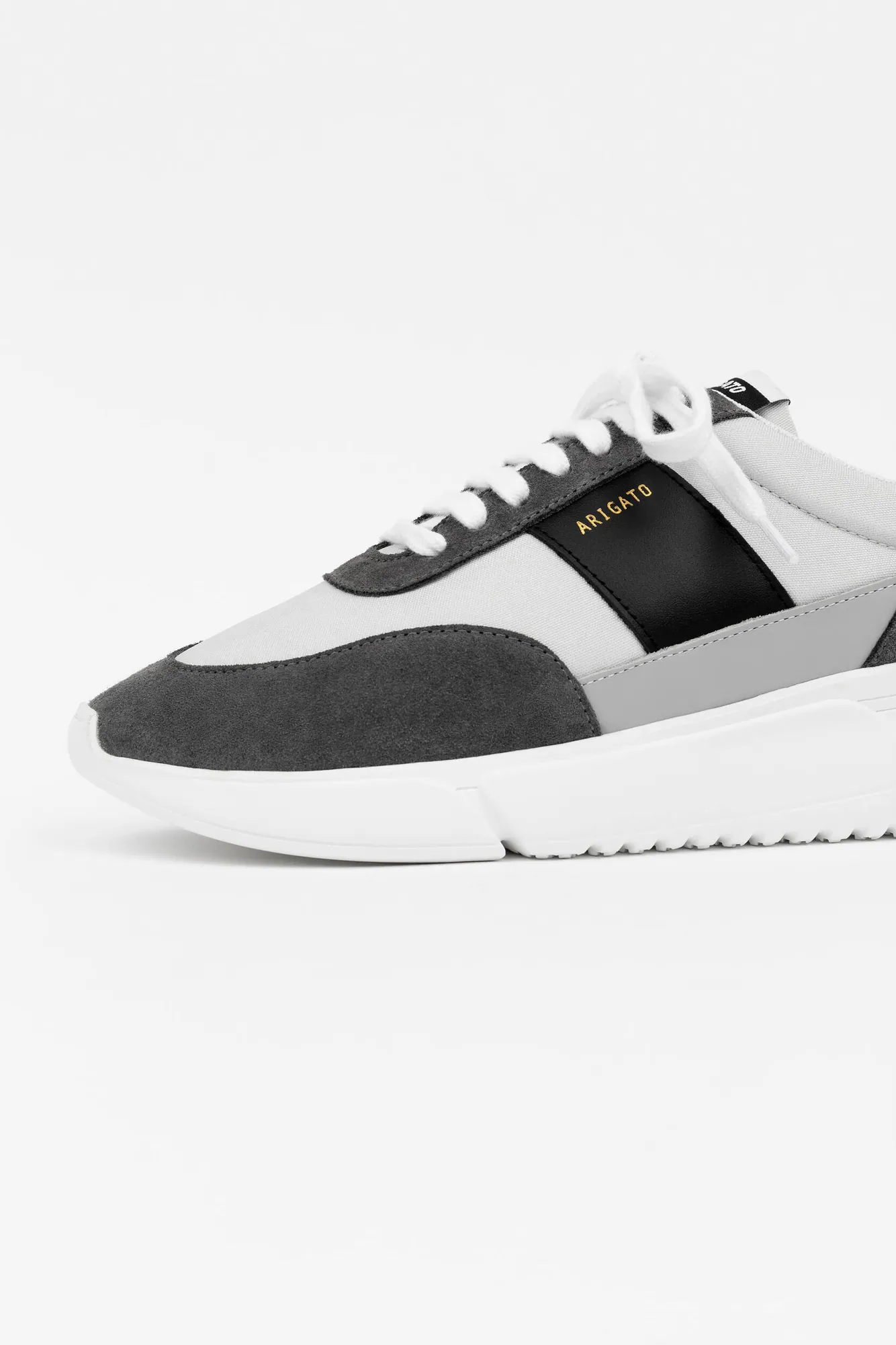 Genesis Vintage Runner