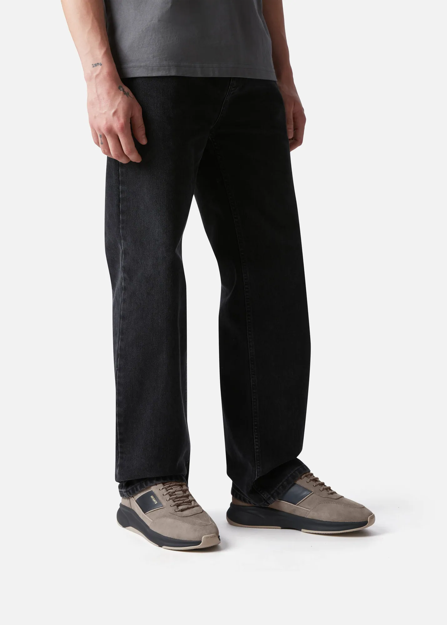 Genesis Neo Suede Runner