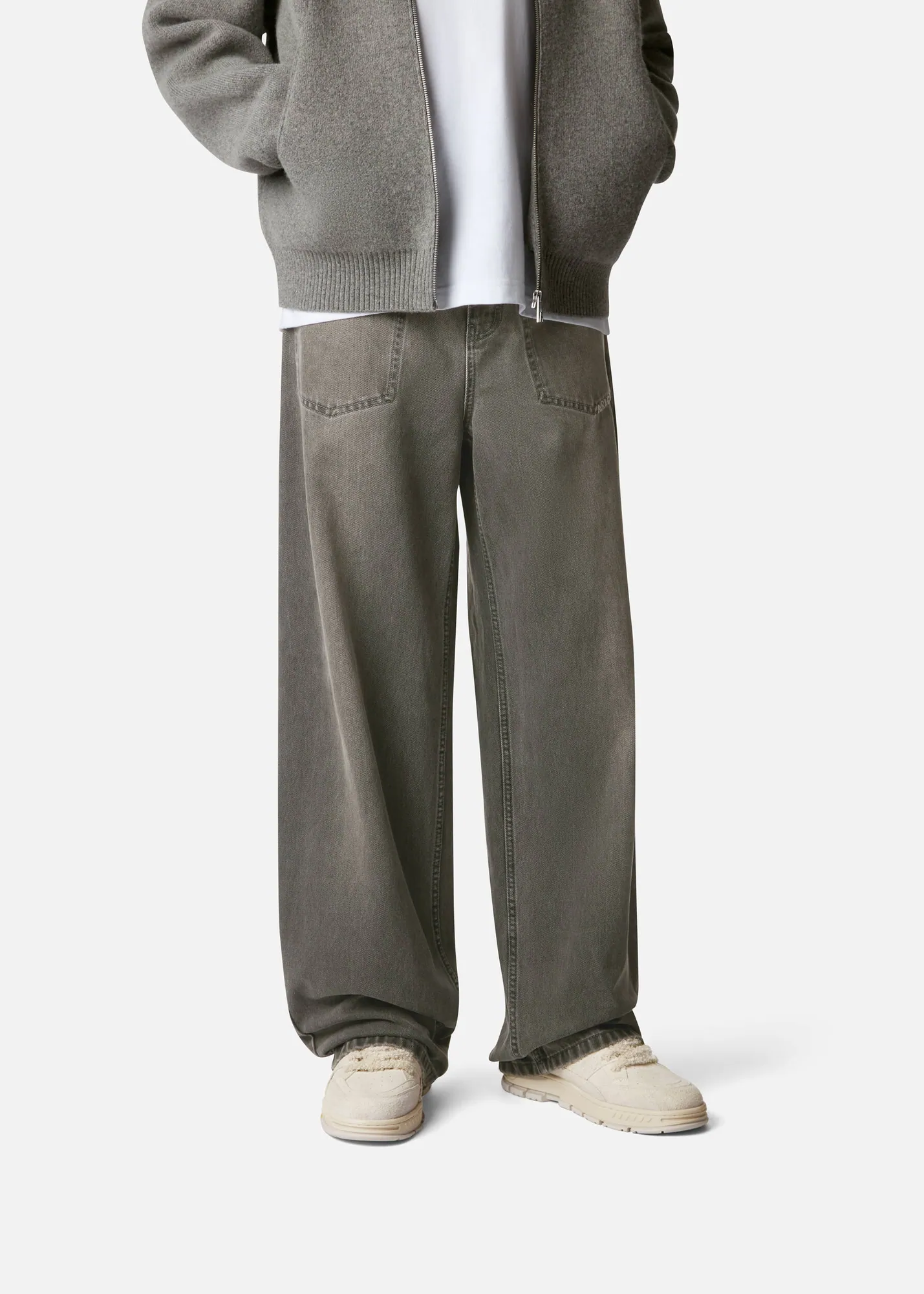 Area Lo Label Sneaker