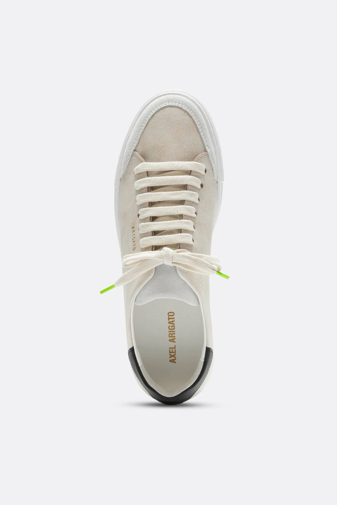 Clean 90 Triple Sneaker
