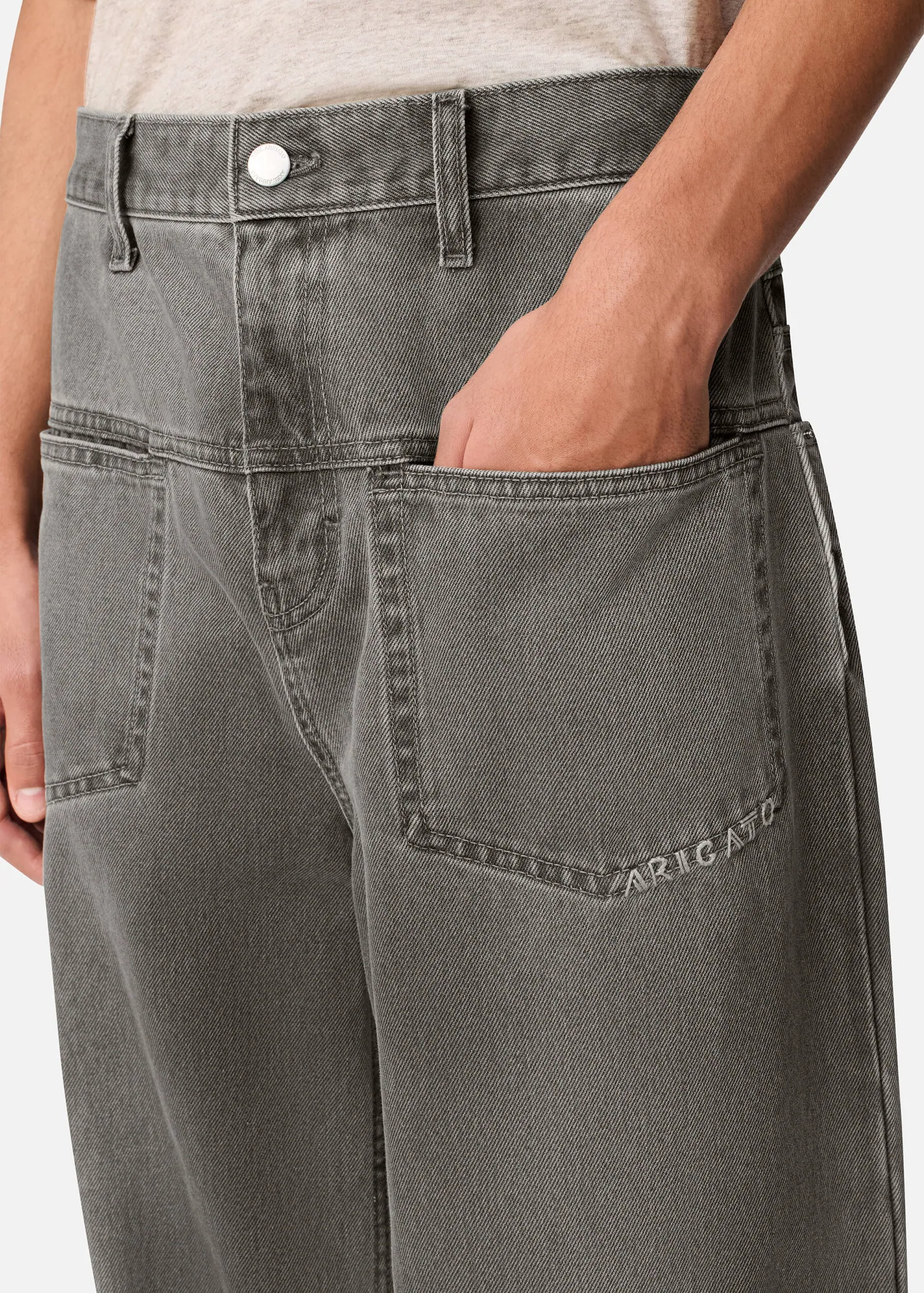 Invert Relaxed Jeans