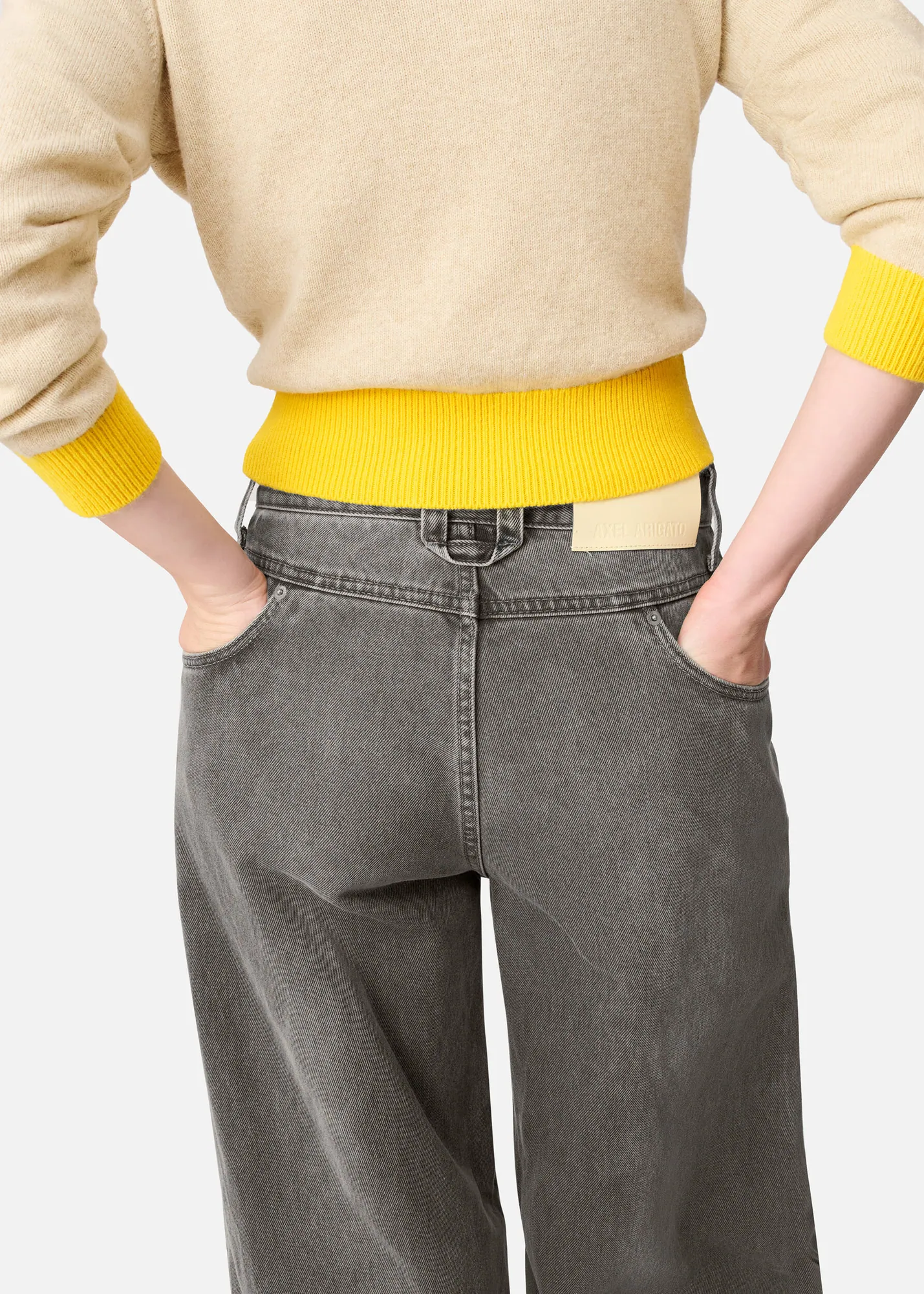 Invert Relaxed Jeans