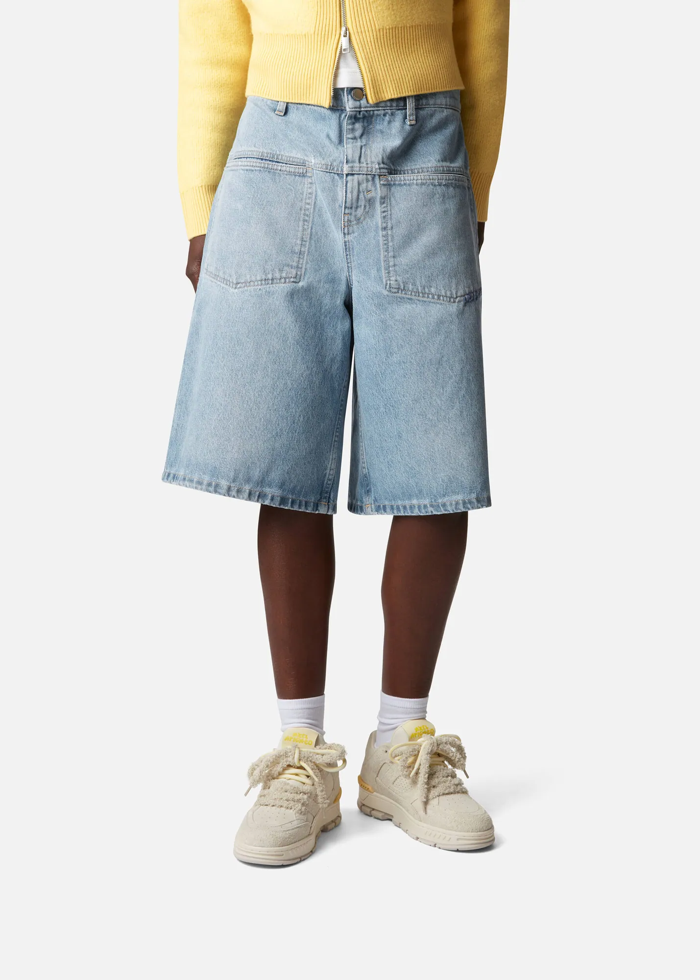 Area Lo Label Sneaker