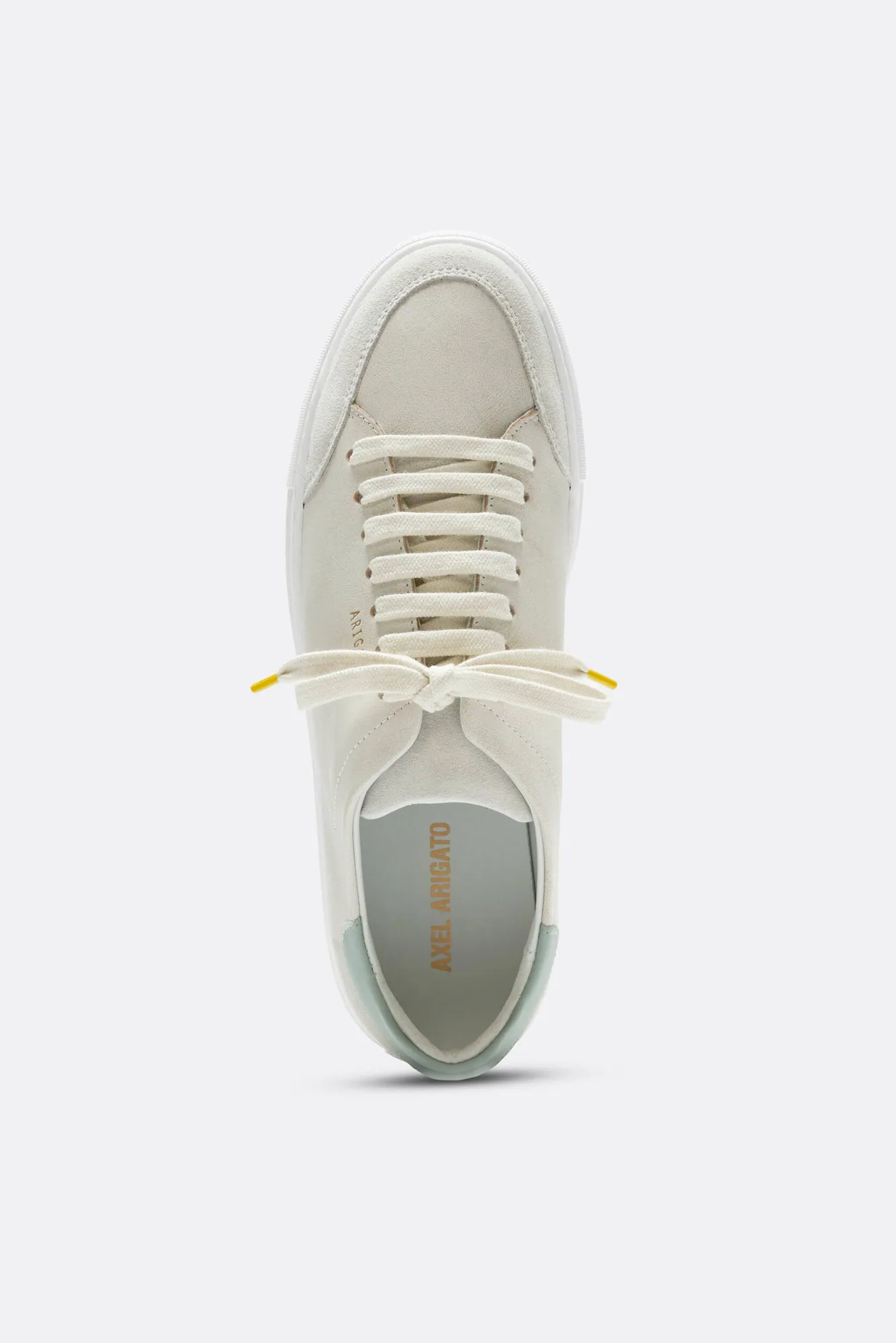Clean 90 Triple Sneaker