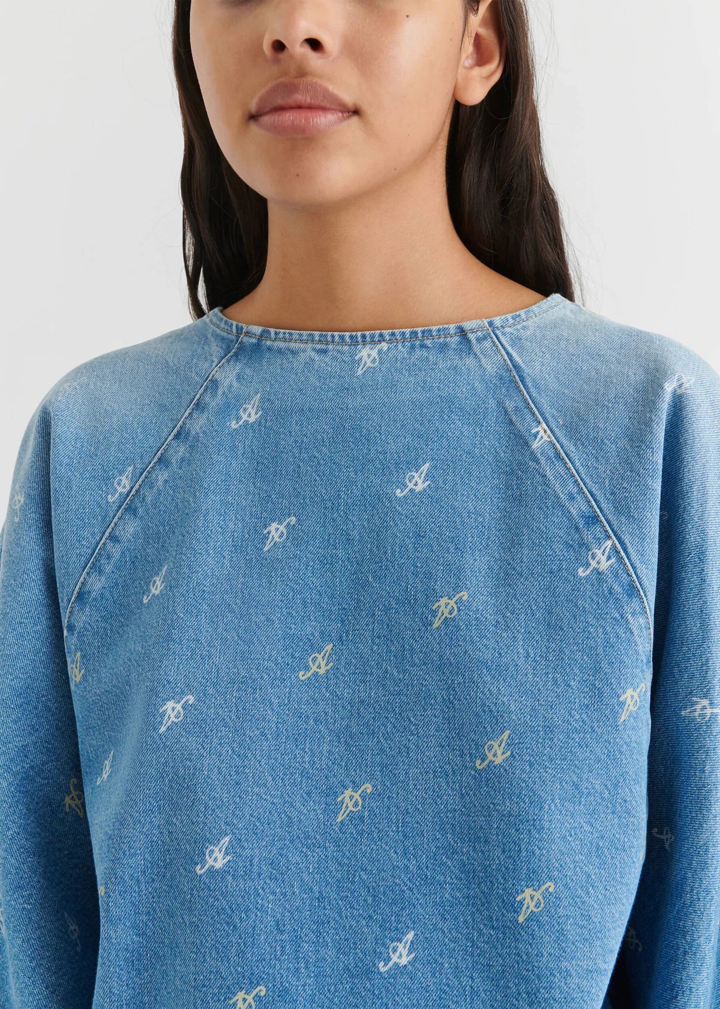 Daisy Script A Sweatshirt