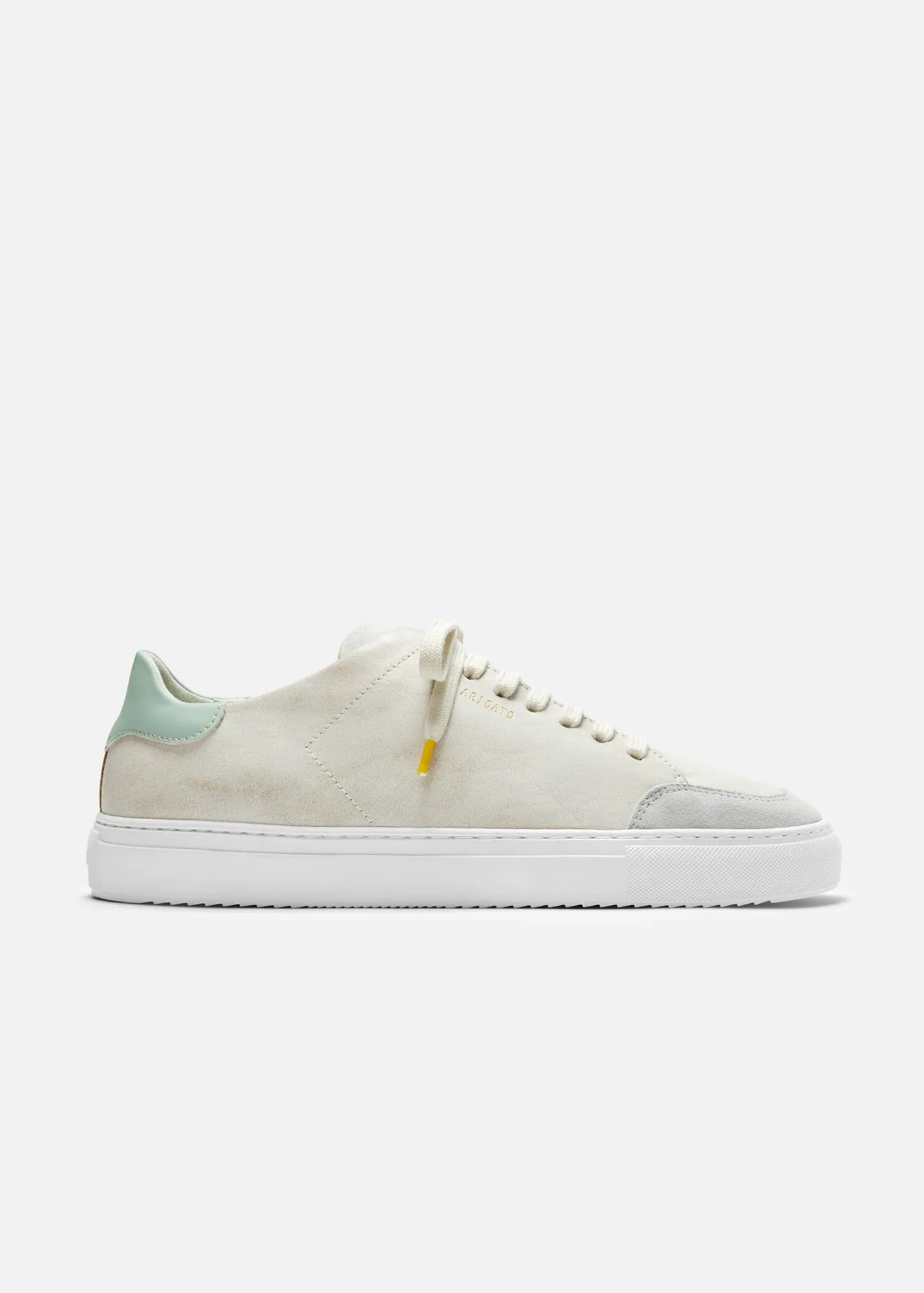 Clean 90 Triple Sneaker