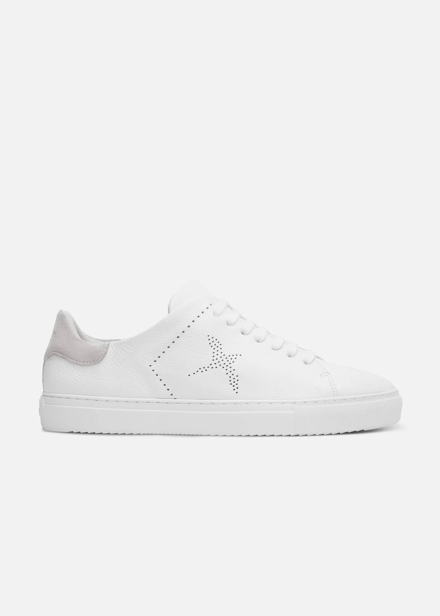 Clean 90 Bee Bird Perf Sneaker