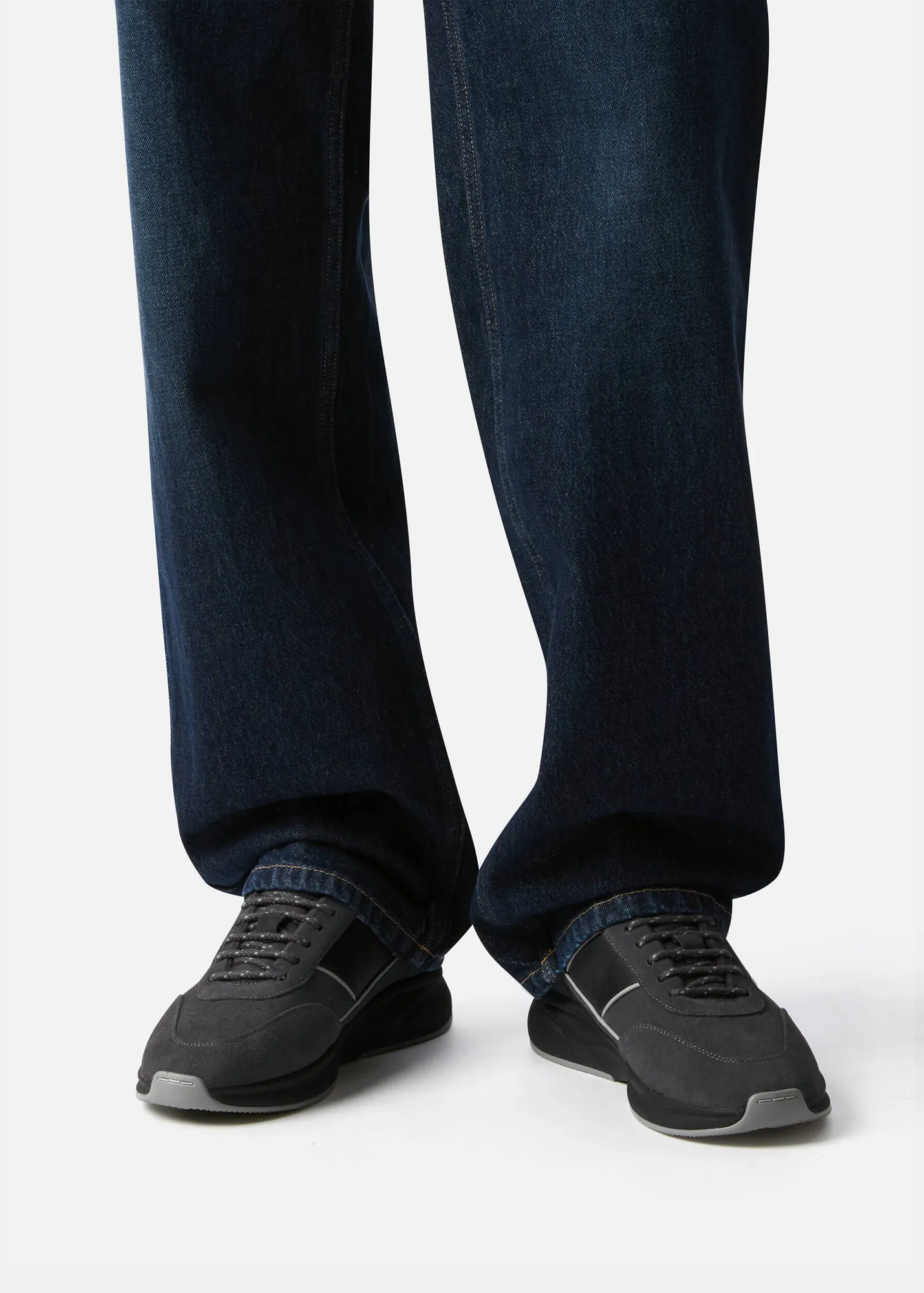 Genesis Neo Suede Runner