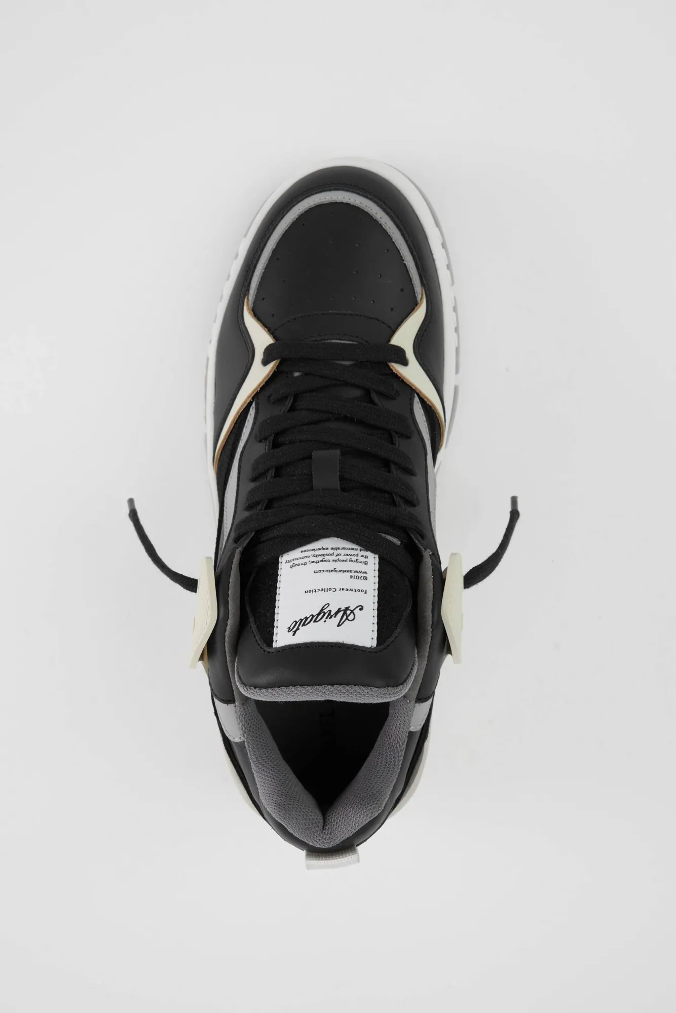 Astro Sneaker