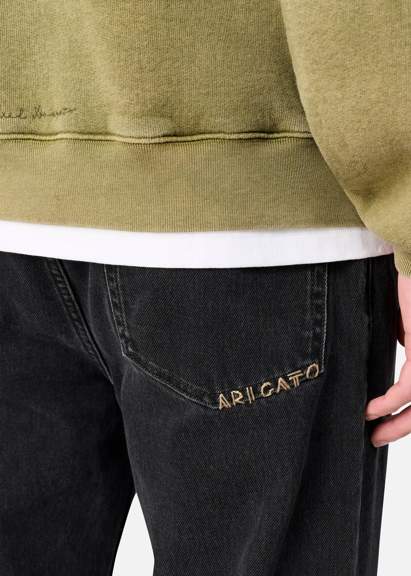 Zine Relaxed-Fit Jeans