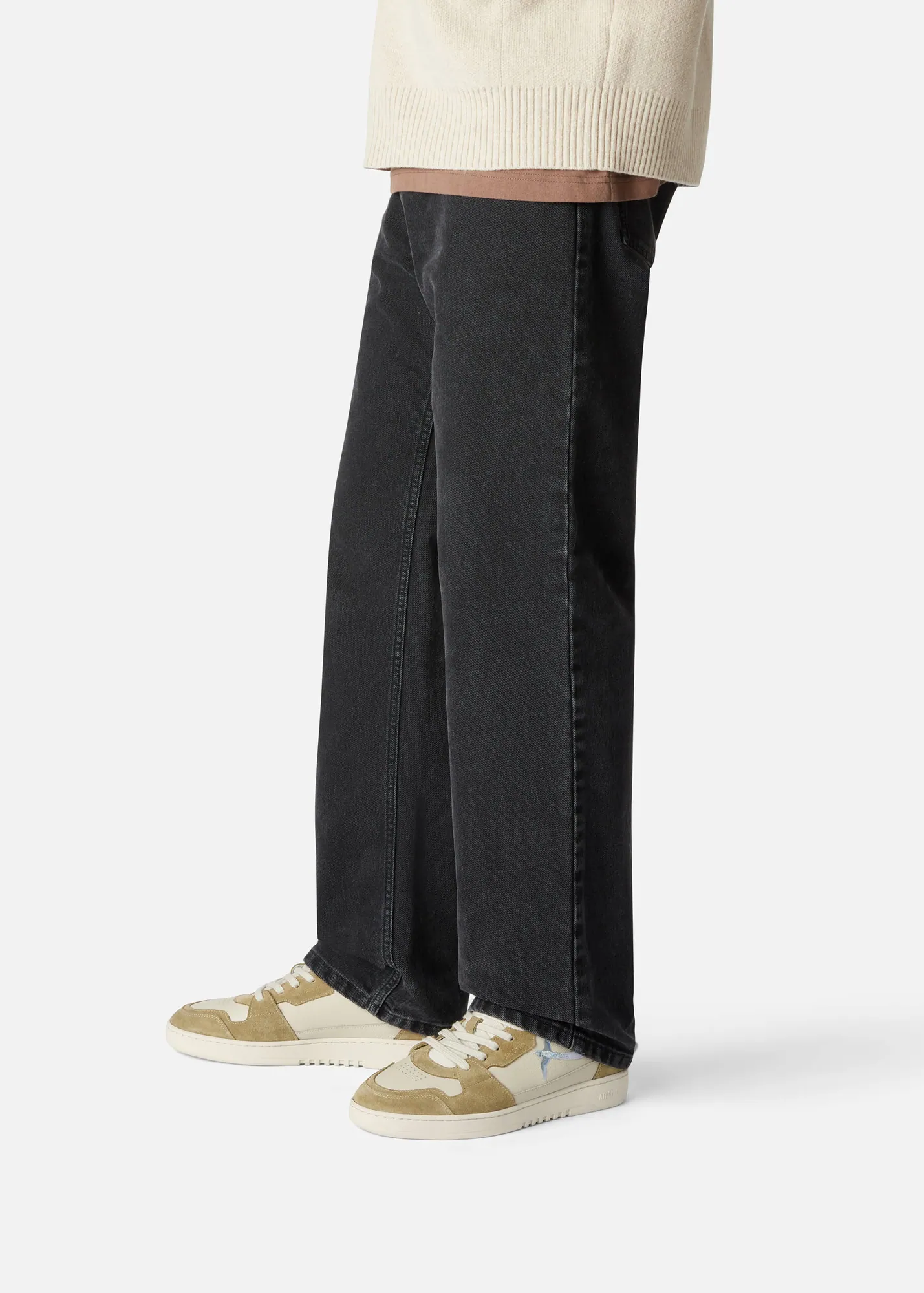 Dice Lo Bee Bird Sneaker