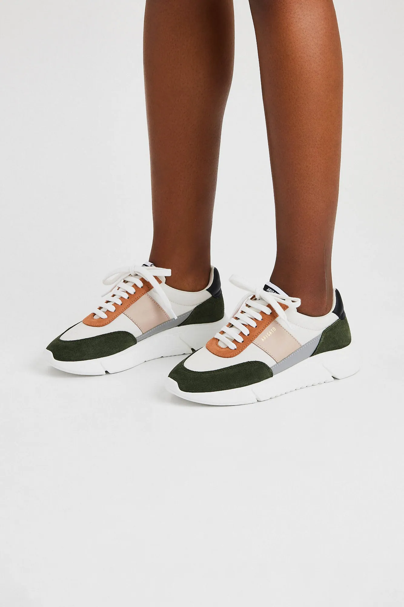 Genesis Vintage Runner