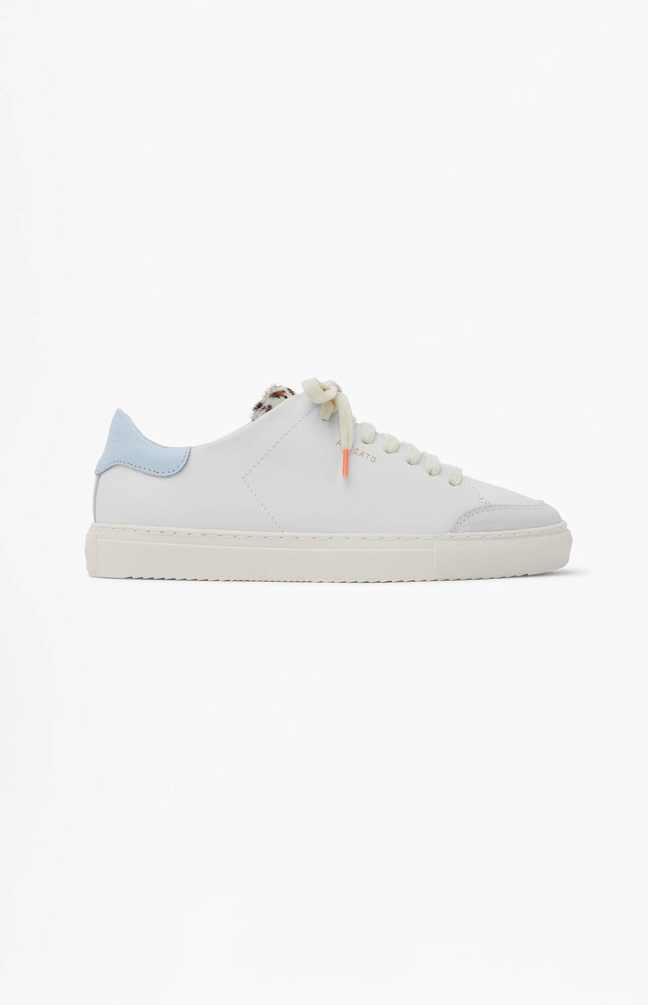 Clean 90 Triple Sneaker