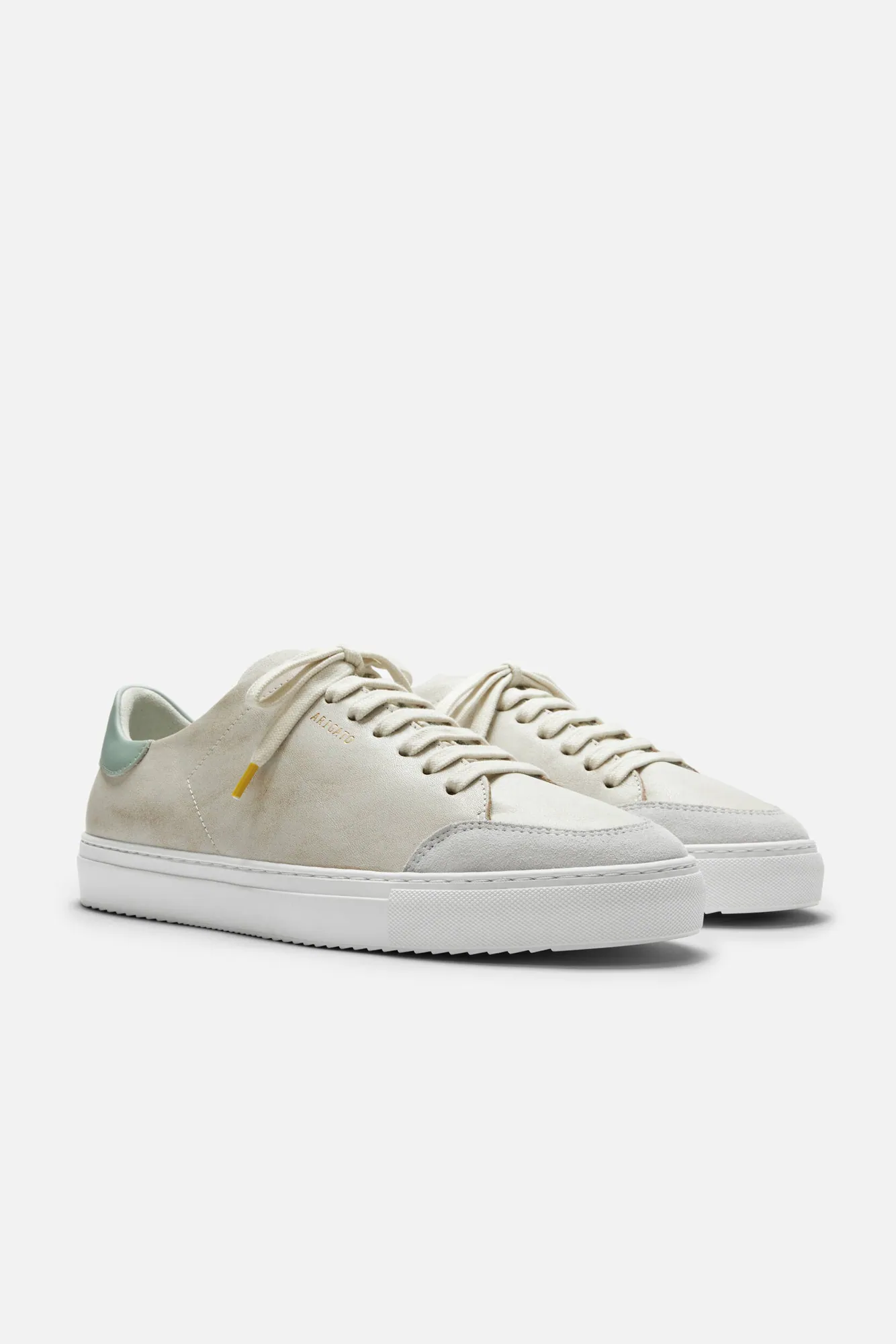 Clean 90 Triple Sneaker