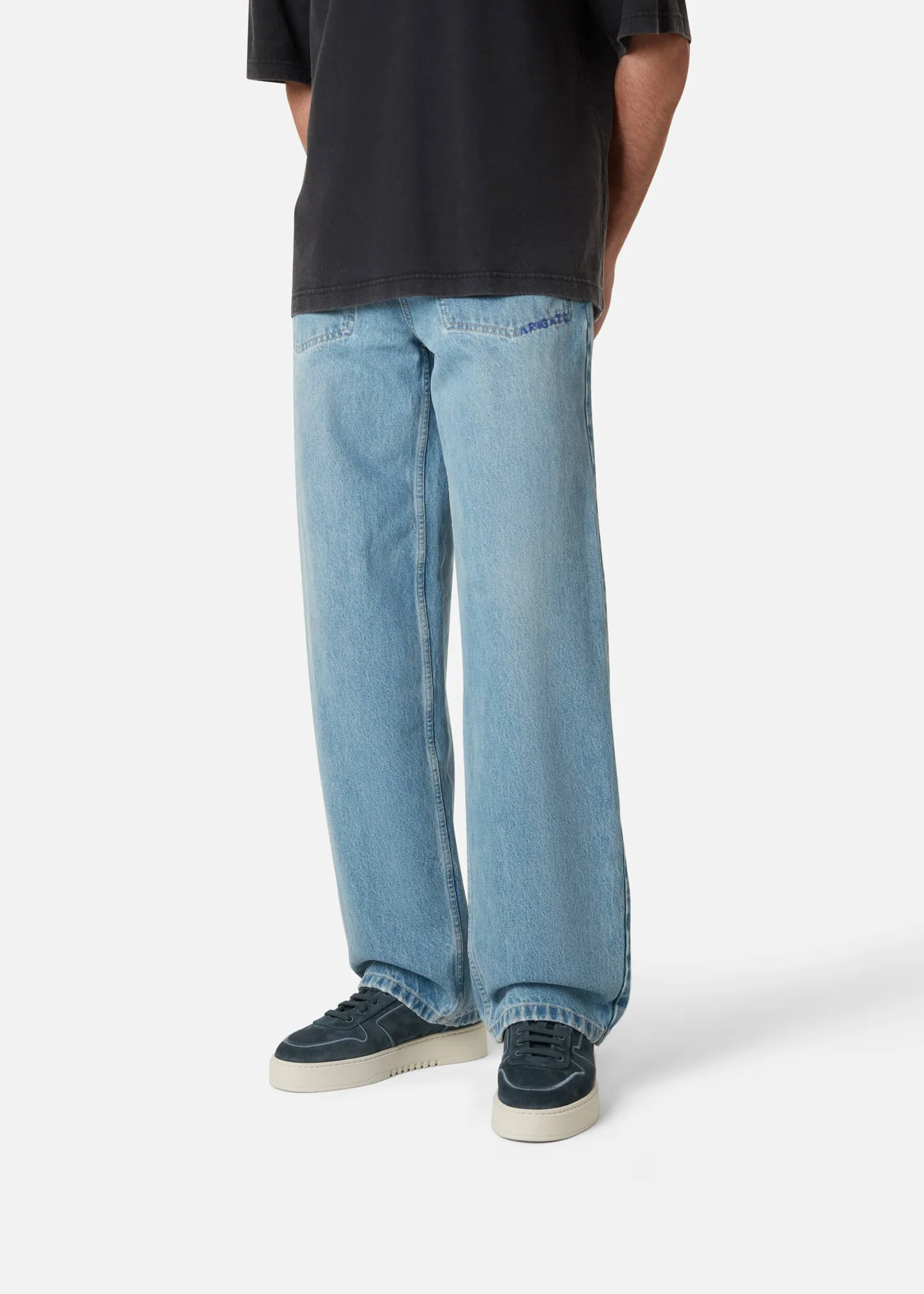 Orbit Embroidery Sneaker