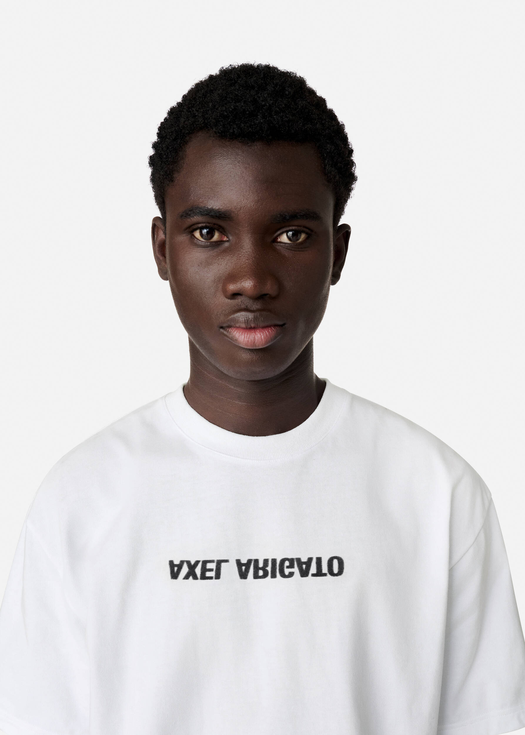 【関税込み】Axel Arigato ホワイト Motto Tシャツ AXEL ARIGATO - Motto T-Shirt